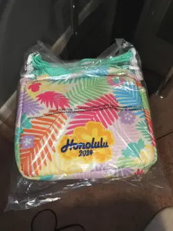 2024 Pokemon World Championships Competitor Pin Binder Bag Hawaii Honolulu - Image 2