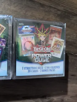 Yu-Gi-Oh! TCG 2025 Green Power Cube 8 Structure Deck + 3 Bonus Packs - Image 1