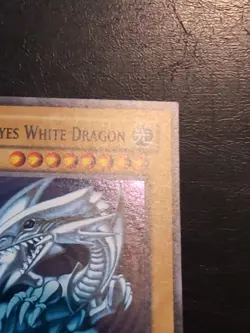 Yu-Gi-Oh! SUPER RARE CARD BLUE-EYES WHITE DRAGON DPKB-EN001 1ST VLP - Image 4