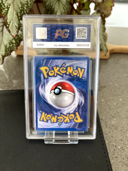 Pokemon Team Rocket 1st Edition - Rainbow Energy 17/82 - Holo - Grade 8. - Image 2