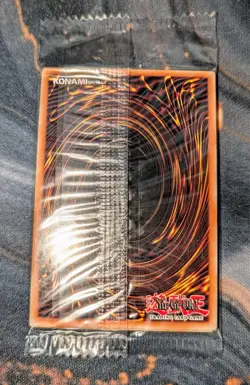 Yu-Gi-Oh - SEALED 2017 Mega-Tins Promo Pack - Dark Magician CT14-EN001 - Image 2