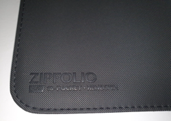 Ultimate Guard Binder ZipFolio Xenoskin 360 18 Pocket 9 Pocket Per Page OPEN BOX - Image 3