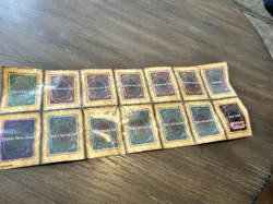 Approx. 320 Yu-Gi-Oh Cards w/ 1 Play Mat. Various Cards Spells/monsters/traps - Image 1