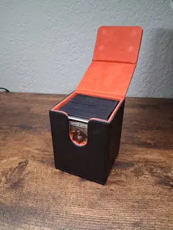 MTG Warhammer 40,000: Necron Dynasties Commander Deck With Deck Box & Sleeves - Image 3