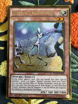 Yu-Gi-Oh! Kozmo Strawman PGL3-EN028 Gold Secret Rare 1st Ed Near Mint - Image 1