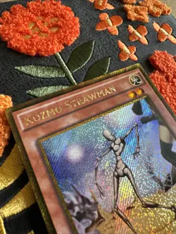 Yu-Gi-Oh! Kozmo Strawman PGL3-EN028 Gold Secret Rare 1st Ed Near Mint - Image 2