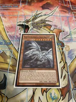 Blue-Eyes Alternative White Dragon SDWD-EN005 Common Unl (with gold stamp) NM - Image 1