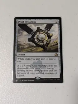MTG Pearl Medallion - Modern Horizons 3 NM - Image 1
