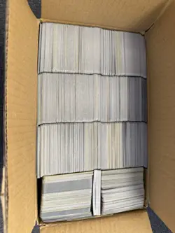 2000 Pokemon TCG Bulk Lot Common/Uncommon/Trainers/energies/items - Image 1