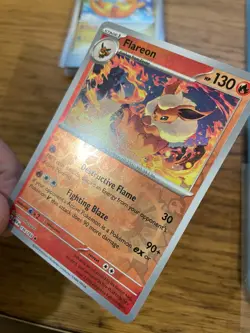 NEAR MINT! Flareon (136/165) S&V 151 Reverse Holo Rare Pokemon Card! - Image 4