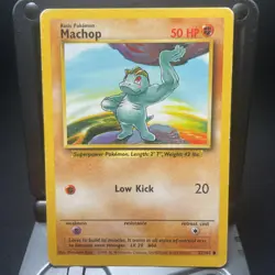 Machop - 052/102 - Pokemon Base Set 1999 - Unlimited Common WOTC Card DMG - Image 1