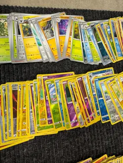 Pokemon Cards Lot 2000+ Holo/Reverse Holo Included Bulk Lot - Image 4