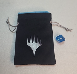 MTG Final Fantasy WPN Dice Bag and D10 Crystal FF Promo Fast Shipping Canadian - Image 1