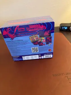 Pokemon TCG Sword Shield Darkness Ablaze Elite Trainer Box ETB New Sealed - Image 4