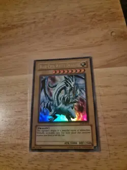 Yugioh Card Blue-Eyes White Dragon LOB-E001 Ultra Rare Unlimited Ed (OG Print) - Image 1