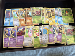 Pokemon TCG - Assorted Vintage Sets 2010 Bulk Bundle 99 Cards Inc Rares / Holos - Image 3