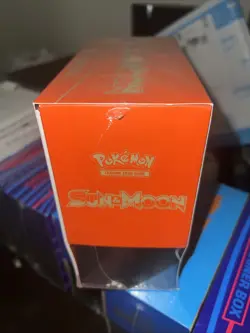 Pokemon TCG: Sun & Moon Elite Trainer Box (Lunala) 728192530920 - Image 3