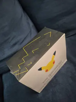 🔥SEALED🔥Pokemon Celebrations ETB Elite Trainer Box 25th Anniversary Booster 820650809439 - Image 2