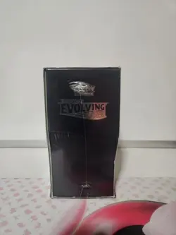 Pokemon Sword And Shield Evolving Skies Elite Trainer Box Factory Sealed - Image 5