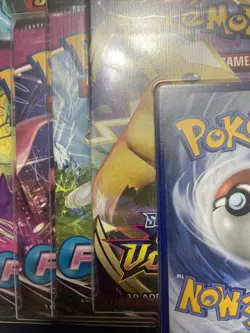 Pokemon TCG Lightning Set 4 Packs + 1 Bonus Card! 3 Fusion Strike 1 Vivid - Image 3