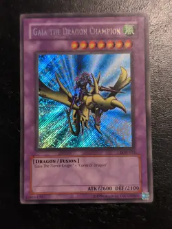 Yu-Gi-OH! SECRET RARE GAIA THE DRAGON CHAMPION LOB-125 1996 VINTAGE PRINT NM/VLP - Image 1