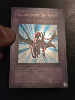 Yu-Gi-OH! SECRET RARE GAIA THE DRAGON CHAMPION LOB-125 1996 VINTAGE PRINT NM/VLP - Image 2