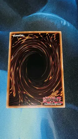 Blue-Eyes Ultimate Dragon - PGLD-EN055 - Premium Gold - 1st Edition - LP - Image 2