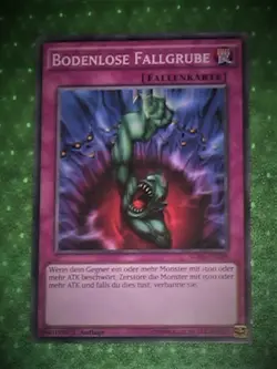 Yu-Gi-Oh SDHS, Bodenlose Fallgrube "near mint", 1.Auflage - Image 1