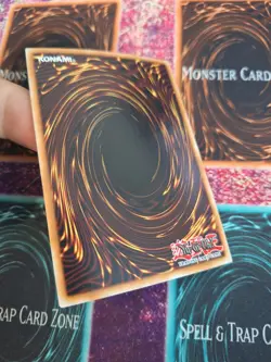 Yugioh Prank-Kids Bow-Wow-Bark HISU-EN021 Super Rare 1st Edition Near Mint - Image 4