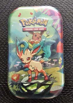 Pokemon TCG: Scarlet & Violet-Prismatic Evolutions Mini Tin - Leafeon - Image 3
