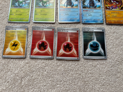 Pokemon TCG Black Bolt And White Flare Ex Poke Ball Reverse Holo Card bundle - Image 5