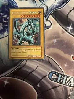(YCL) Yu-Gi-Oh! Blue-Eyes White Dragon BPT-009 Secret Eye Of Anubis Misprint LP - Image 2