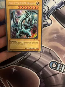 (YCL) Yu-Gi-Oh! Blue-Eyes White Dragon BPT-009 Secret Eye Of Anubis Misprint LP - Image 3