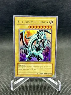 Yu-Gi-Oh! TCG Blue-Eyes White Dragon LOB-001 Ultra Rare OG Unlimited LP/NM - Image 1