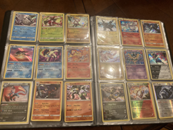 Pokemon Binder Holofoil Collection - 162 individual cards - Image 1