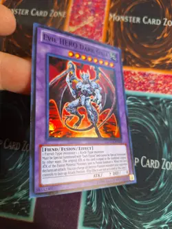 Yu-Gi-Oh! Evil HERO Dark Gaia LCGX-EN069 Super Rare Unlimited Near Mint - Image 2