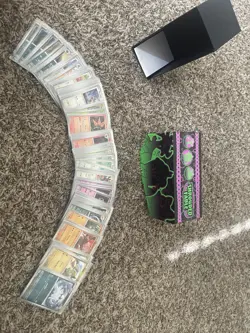Pokemon TCG Shrouded Fable Bulk; All Holo or Reverse Holo; 160+ Cards - Image 4