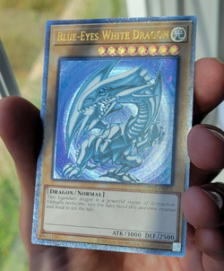 Yu-Gi-Oh! Blue-Eyes White Dragon OP28-EN001 Ultimate Rare MISPRINT VLP - Image 2