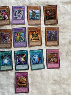 16x Yu-Gi-Oh! Trading Card Job Lot 12, very good to used condition [AA27] - Image 3