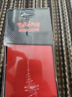 POKEMON DESTINED RIVALS ETB Brand New tiny tear in plastic - Image 4
