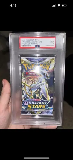 Pokemon TCG: Sword & Shield-Brilliant Stars Sleeved Booster Pack (10 Cards) - Image 1