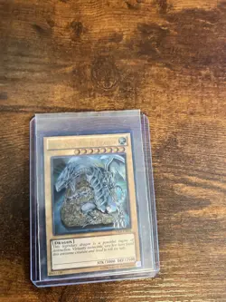 Set of 4 BLUE-EYES WHITE DRAGONS Yu-gi-oh Super Rare to Ultra Rare - Image 3
