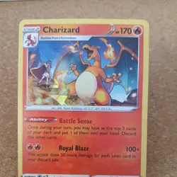 Cracked Ice Holo Charizard 025/185 Vivid Voltage - Near Mint - Pokemon - Image 2