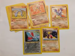 Pokemon TCG Mixed lot of 12 cards, fighting type + Skarmory vintage 1999 or 2000 - Image 1