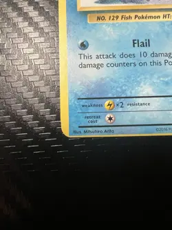 * MISCUT ERROR * Magikarp Pokemon XY Evolutions 33/108 Alignment Dots LP - Image 4