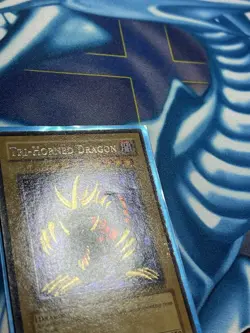 Yu-Gi-Oh LOB-000 Tri-Horned Dragon 1st Edition Glossy MP ( FOIL LINE/FOIL SHIFT) - Image 2
