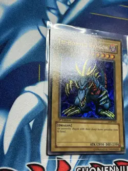 Tri-Horned Dragon LOB-000 1ST EDITION GLOSSY (FOIL LINE/ FOIL SHIFT) LP - Image 3