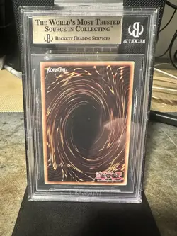 YuGiOh TCG 2002 Blue-Eyes White Dragon LOB-001 Unlimited WAVY BGS 9.5 GEM MINT - Image 2