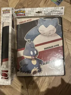 Pokemon 9-Pocket Portfolio Snorlax & Munchlax Play Matt - Image 1