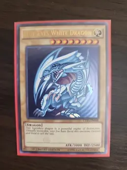 Blue-Eyes White Dragon (Quarter Century Secret Rare) EN008 limited edition - Image 1